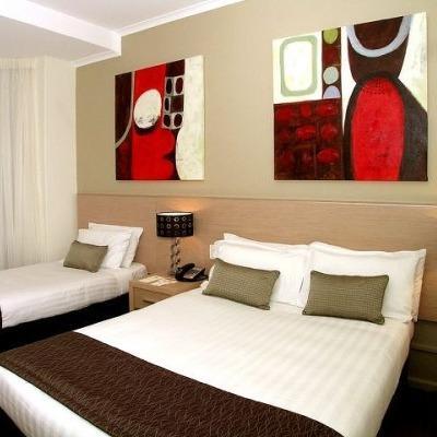 Metro Marlow Hotel 4*